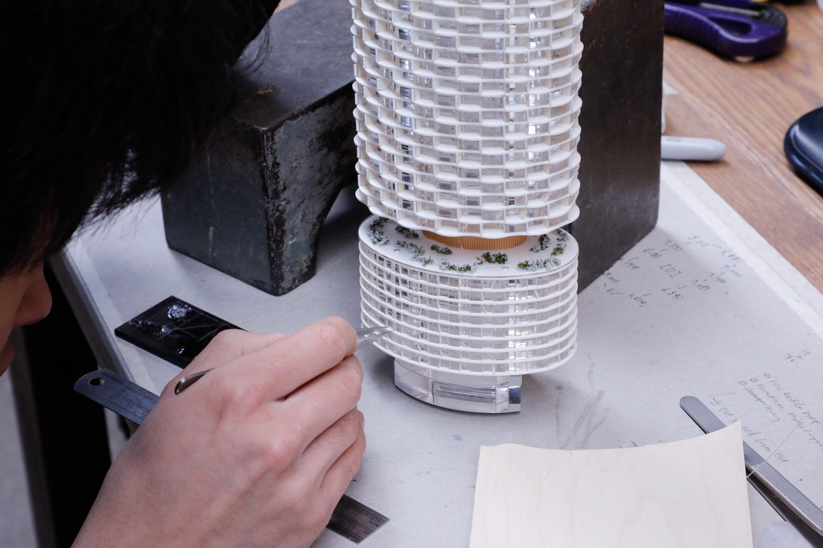 Compeition Model for Crone amd Kohn Pedersen Fox Associates at 1-500 using white acrylic tower depicting 338 Pitt Street